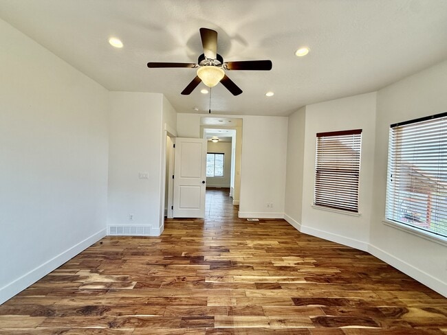 Building Photo - 6577 W Valhalla Cir