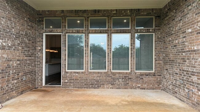 Building Photo - 352 Olympic Pk Dr