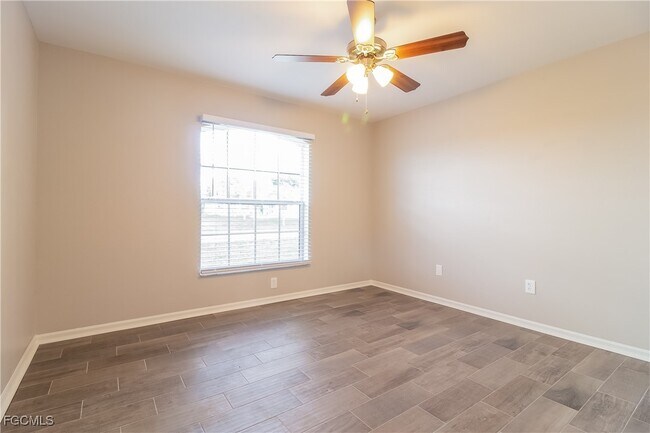 Building Photo - 23 NE 9th Pl