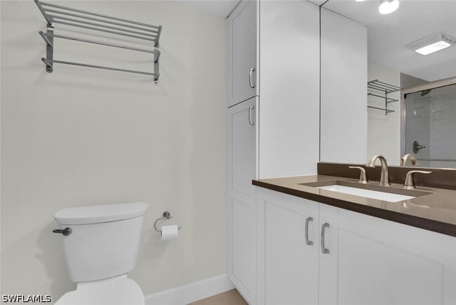 Building Photo - 3200 Gulf Shore Blvd N