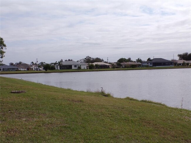 Building Photo - 2437 Greenland Ct