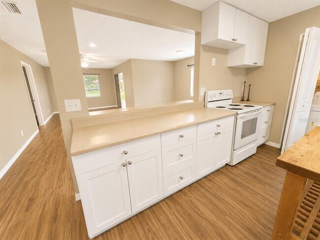 Building Photo - 4614 Tippecanoe Trail