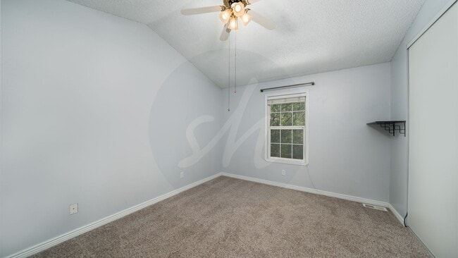 Building Photo - End Unit Townhome in Victoria Village