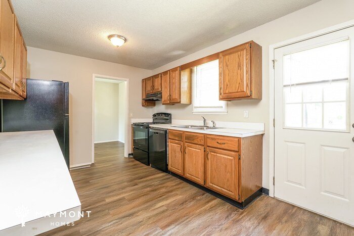 Building Photo - 1606 Quail Dr