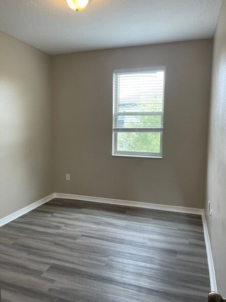 Building Photo - 12072 White Wave Point