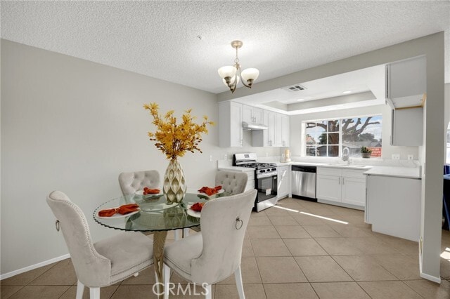 Building Photo - 331 E Phillips Blvd