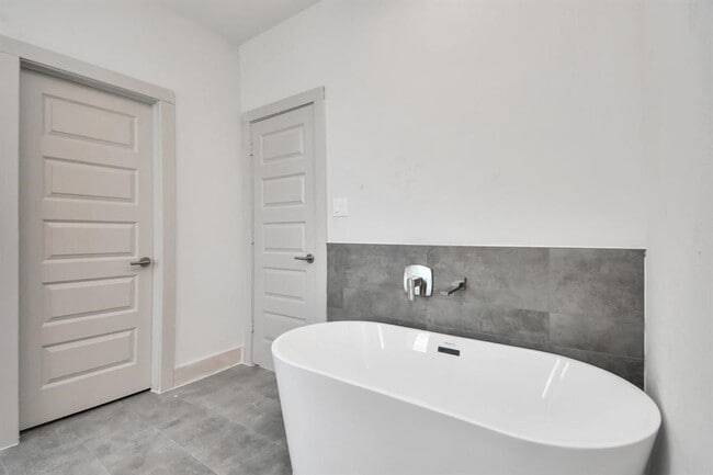 Building Photo - 4025 Boho Ln