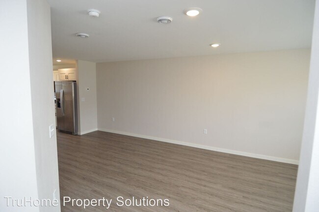 Building Photo - 3 br, 3.5 bath House - 1079 Thames Court