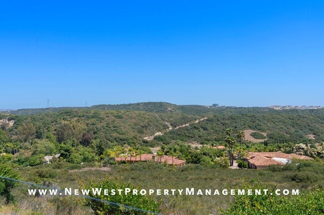 Building Photo - Renovated Carmel Valley 4 Bedroom at Costa...