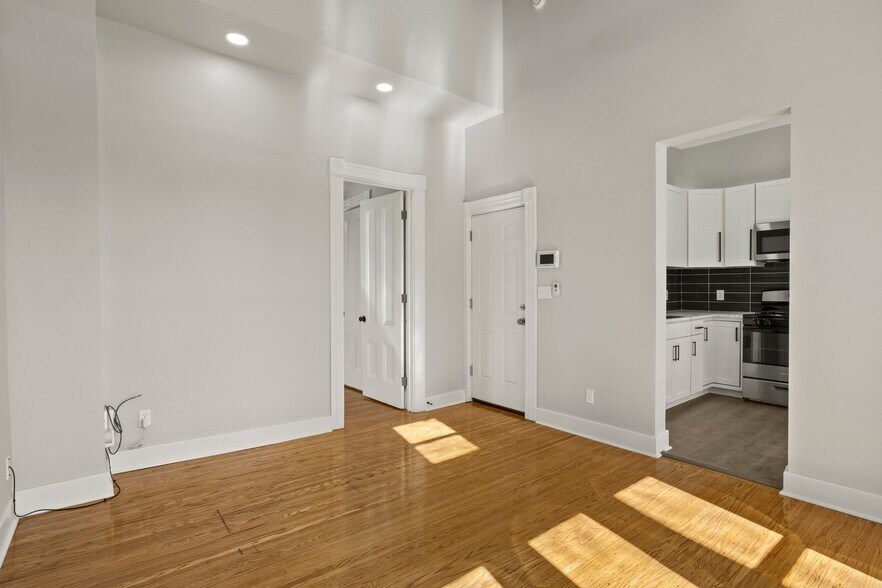 Building Photo - 853 Meigs St