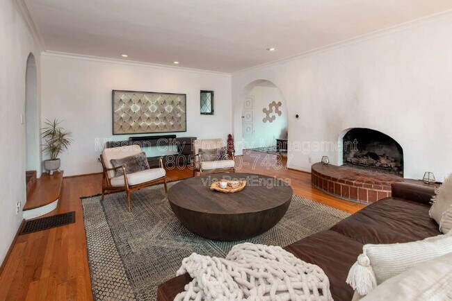 Building Photo - 857 Cheltenham Rd