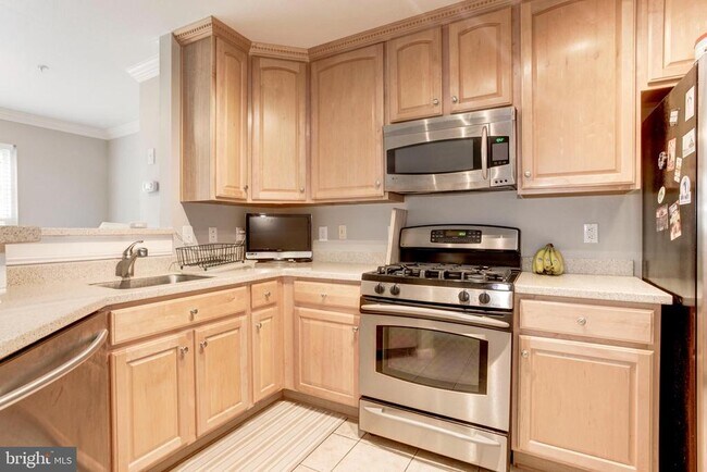 Building Photo - 12852 Fair Briar Ln