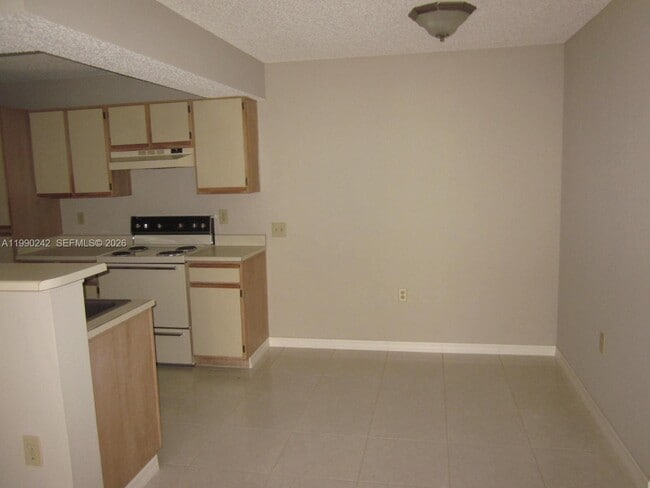 Building Photo - 15051 SW 103rd Ln