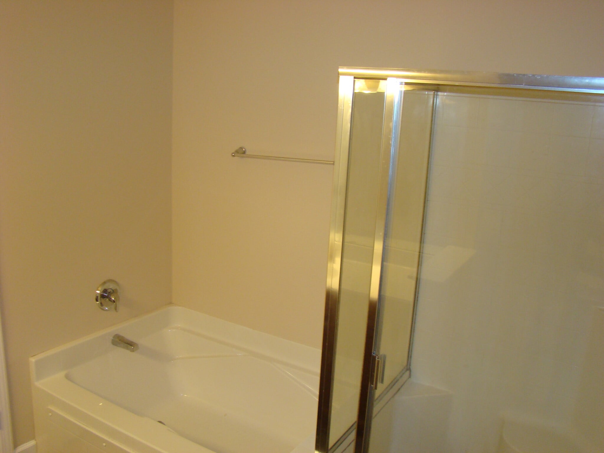 Master Bedroom - Bathroom - 8401 Callabee Way