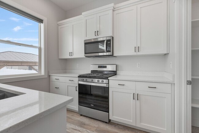 Building Photo - 3 Bed 2 Full Bath home