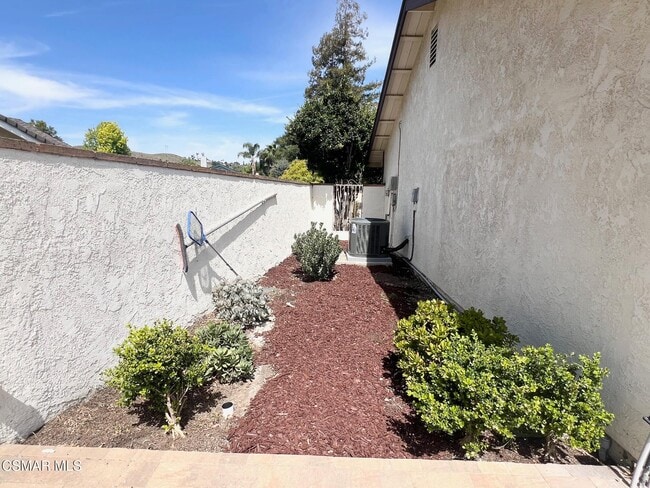 Building Photo - 3271 Rosehill Cir