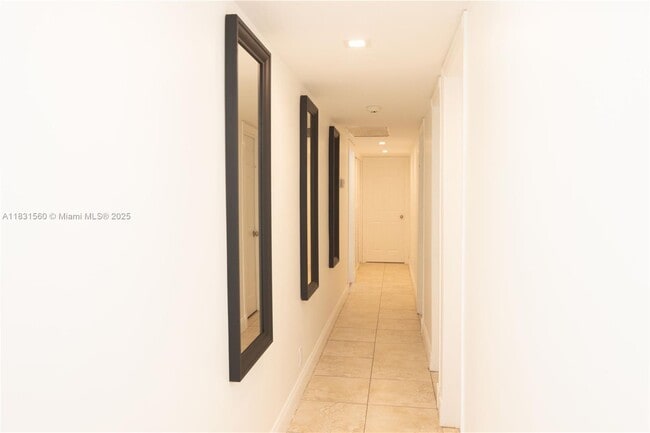 Building Photo - 413 Tamarind Dr