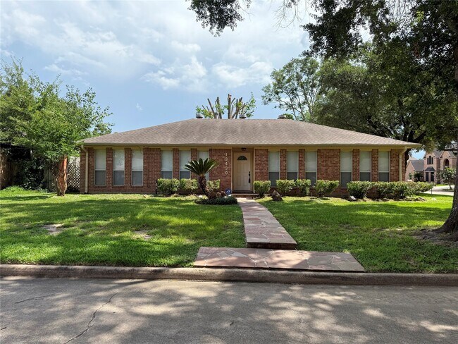 Primary Photo - 13430 Exton Ln