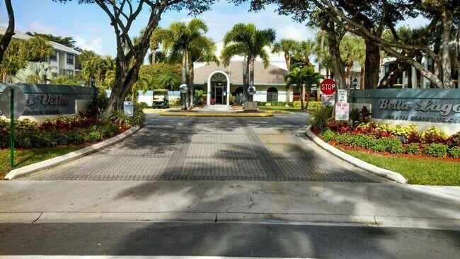 Building Photo - 708 Executive Center Dr