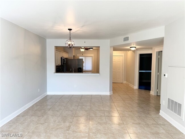 Building Photo - 10020 Maddox Ln