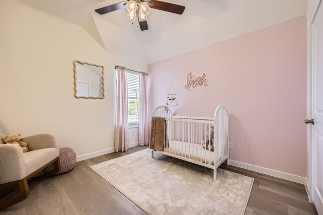 Building Photo - Oakmont Floor Plan
