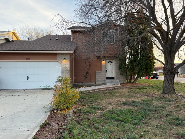 Building Photo - 919 Cove Arm Cir