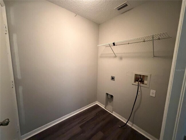 Building Photo - 11701 Brenford Crest Dr