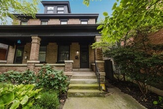 Building Photo - 337 E Sycamore St