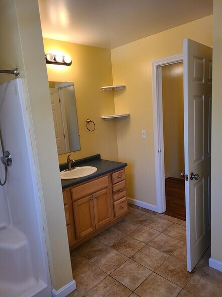 Building Photo - 354 Weirs Rd