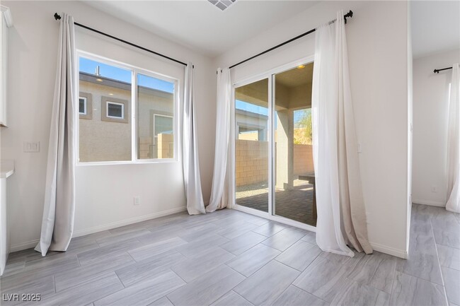Building Photo - 9117 Sag Vly Ct