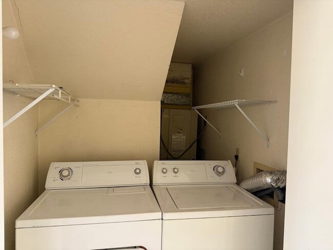 Building Photo - 5704 E Aire Libre Ave