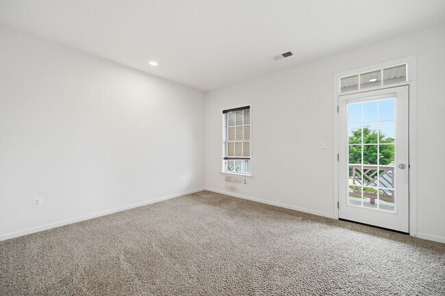 Building Photo - 24267 Purple Finch Dr