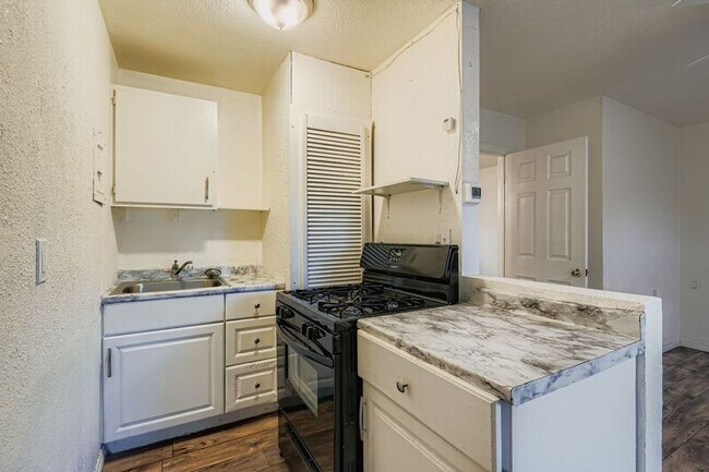 Building Photo - 1129 Valley Manor Ct