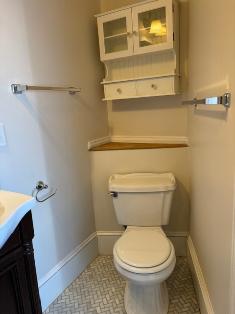 Unit 1 - bathroom - 381 Broadway