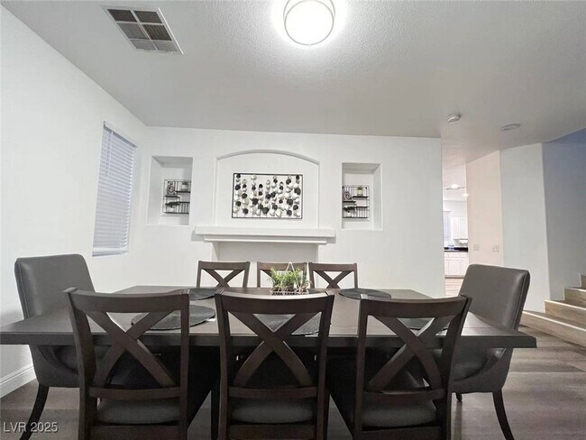 Primary Photo - 4570 Sparwood Dr