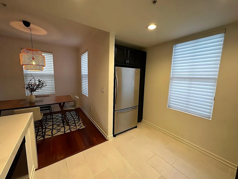 Building Photo - 3321 Watermarke Pl