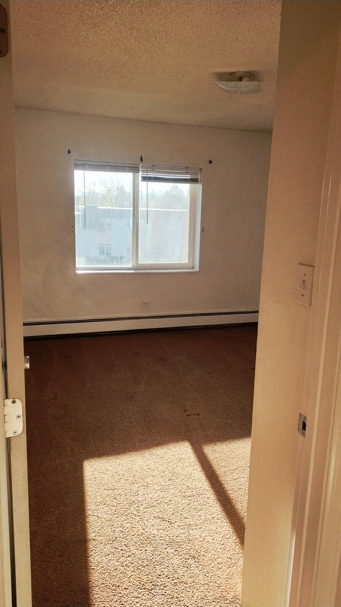Building Photo - 707 W 96th Ave