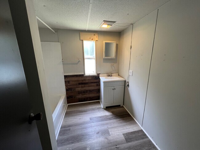 Building Photo - 3829 Red Bug Road, Unit 76 Wildwood