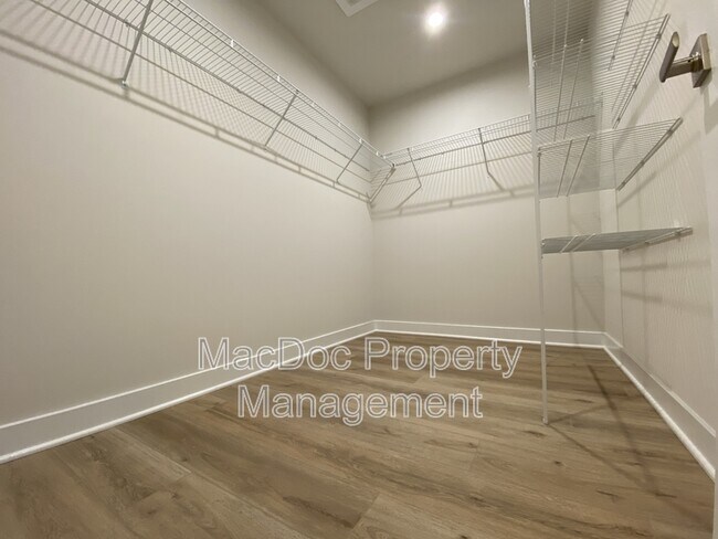 Building Photo - 18422 Centennial Cir