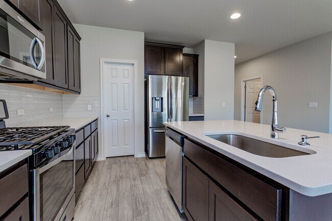 Building Photo - Luxurious Newer Construction 3-Bedroom Hom...