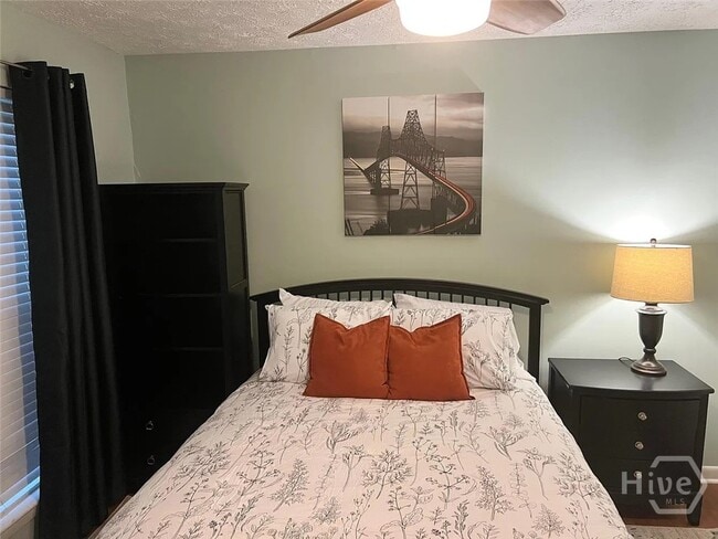 Building Photo - 12 St Moritz Ct