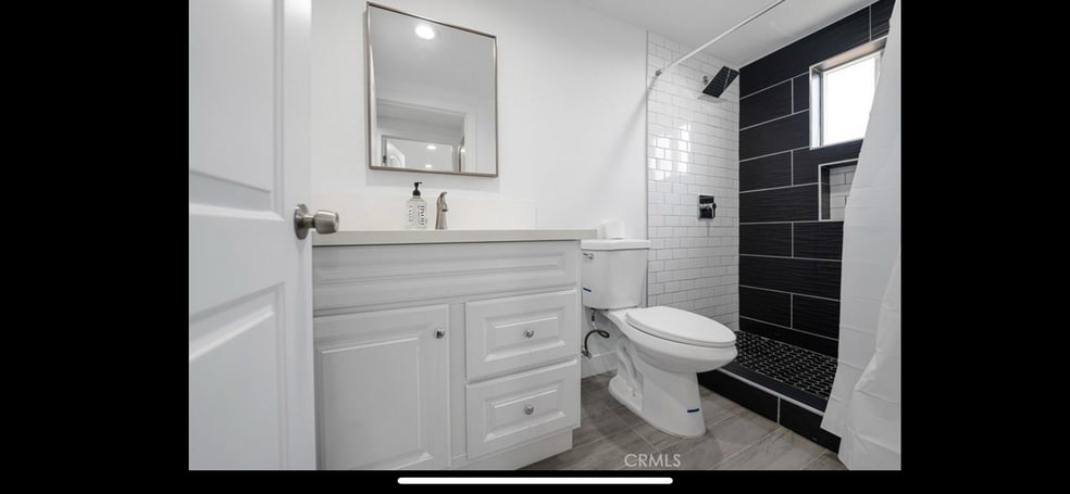 Building Photo - 1044 W 84th Pl