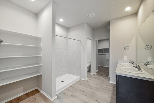 Building Photo - 16524 Cascading Pnes Ct