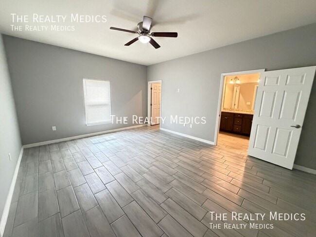 Building Photo - 491 Ixora Ave NW