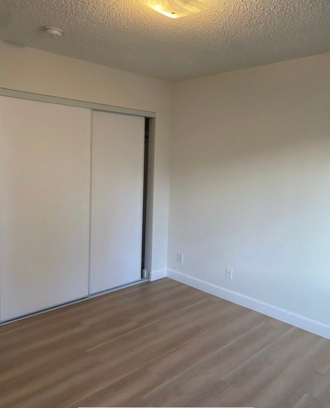 Building Photo - 1511 Mariposa Ave