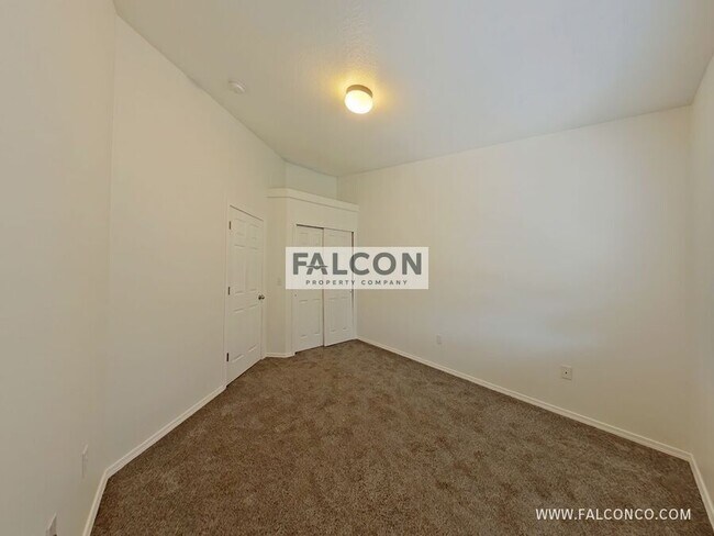 Building Photo - 3851 Josephine Heights