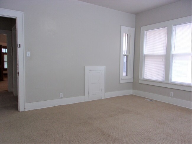 Building Photo - 440 NW 27th St