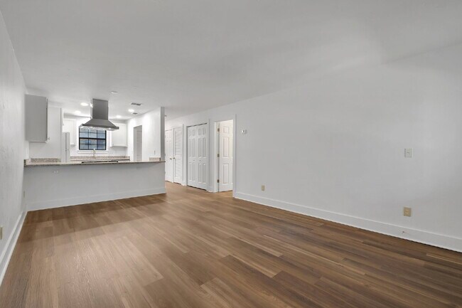 Building Photo - 2 bed/ 2 bath near Apalachee Pkwy!