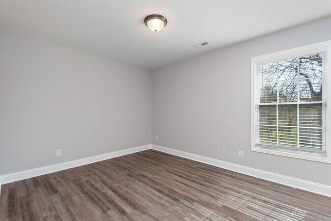 Building Photo - 253 W Watt St