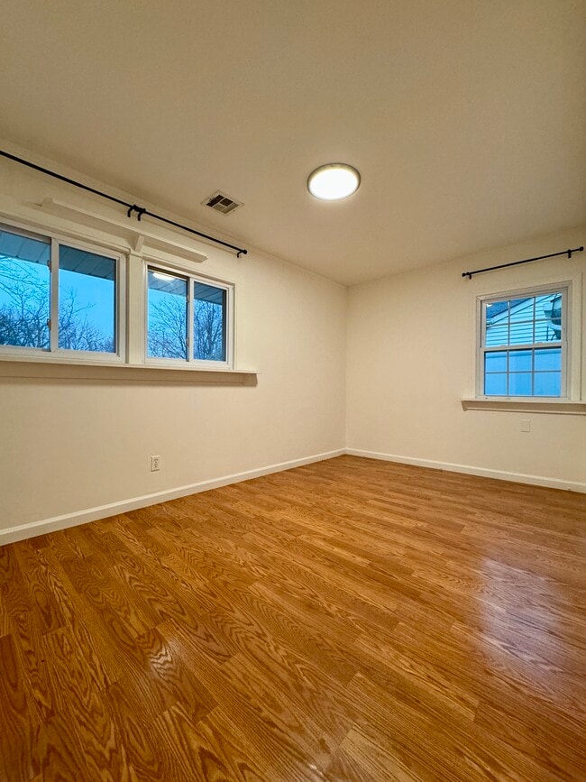 Bedroom 2A - 63 Elliot Pl